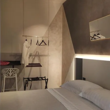 Moma - Design Smart - Station Apartment Bari