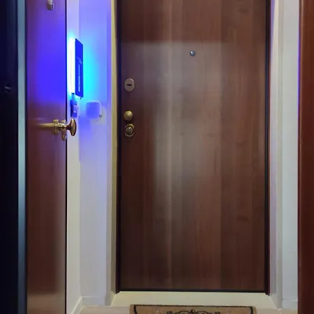 Moma - Design Smart - Station Bari