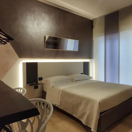 Moma - Design Smart - Station Apartman *